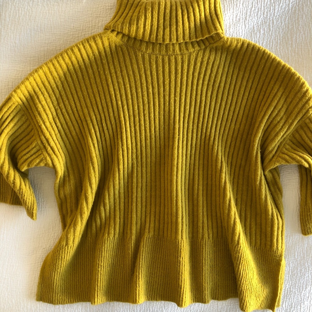 Oversized Sweater - Picture 3 of 8